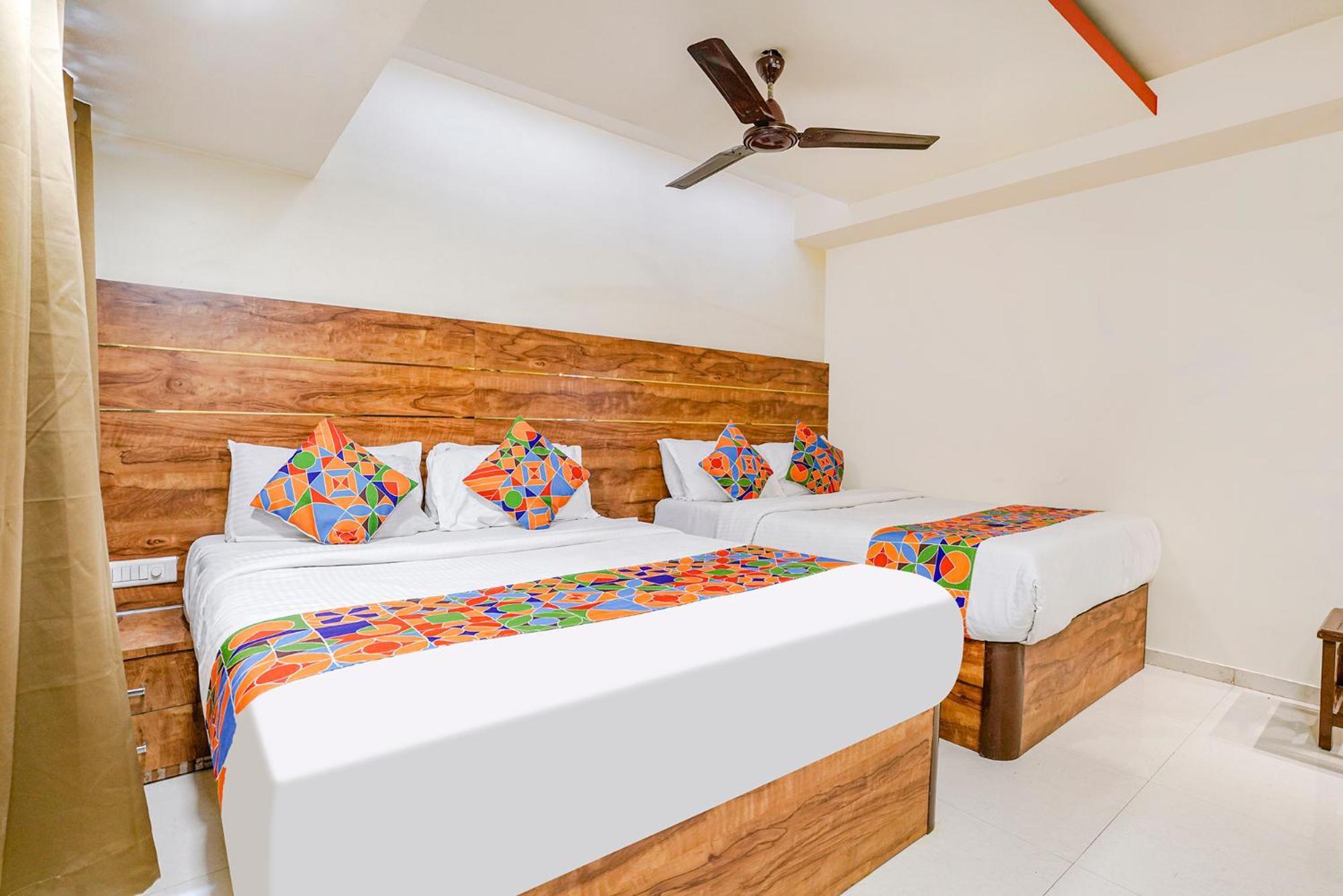 Fabexpress Amber Corp Inn - Nr Nesco Exhibition Center Mumbai Ngoại thất bức ảnh